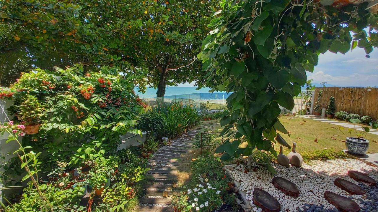 Smell Rose Beach Garden Batu Ferringhi Exterior foto