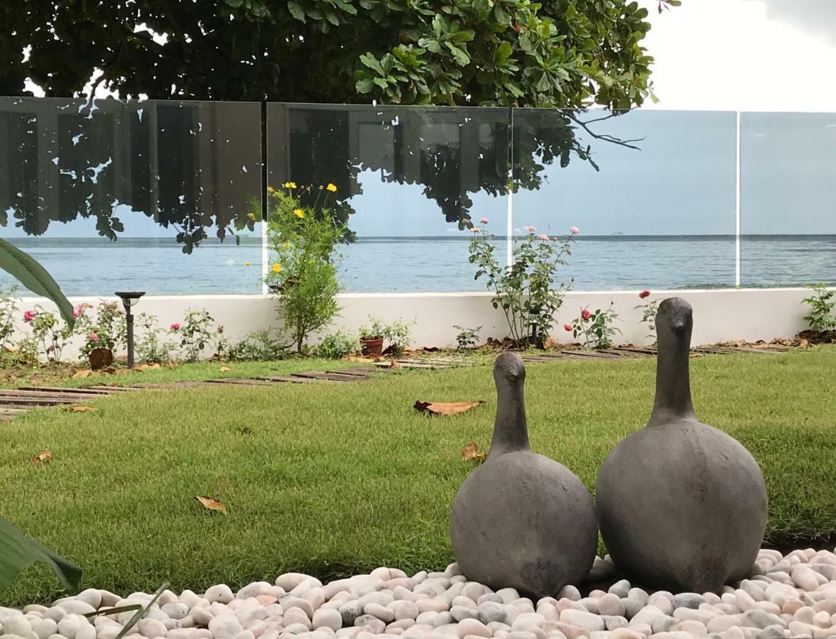 Smell Rose Beach Garden Batu Ferringhi Exterior foto